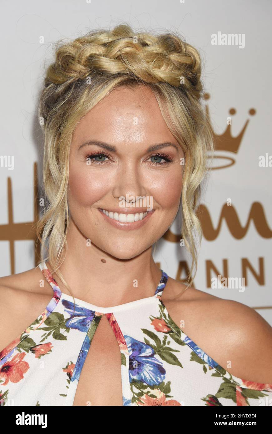 Tango va tangoda eshaklar bilan jinsiy aloqa Onlayn porno kartalarni oynang