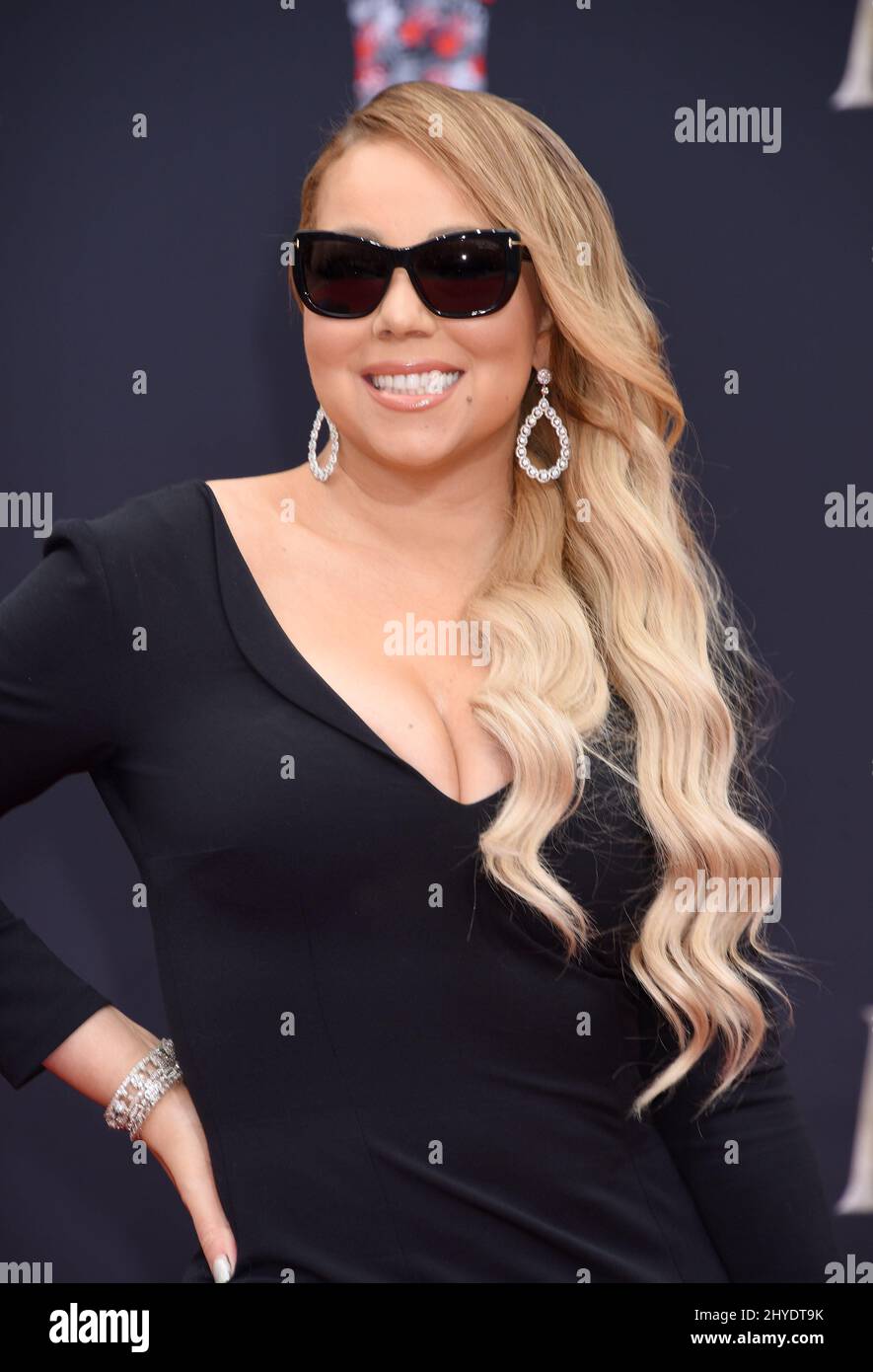 Mariah Carey at the Mariah Carey Hand and Footprints Ceremony held at the TCL Chinese Theatre