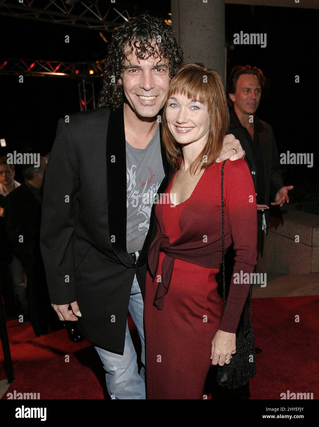 Country singer songwriter Lari White passed away today from cancer. Lari White and Chuck Cannon at the 53rd Annual BMI Country Awards held at the BMI Building on October 18, 2005 in Nashville, TN. Stock Photo