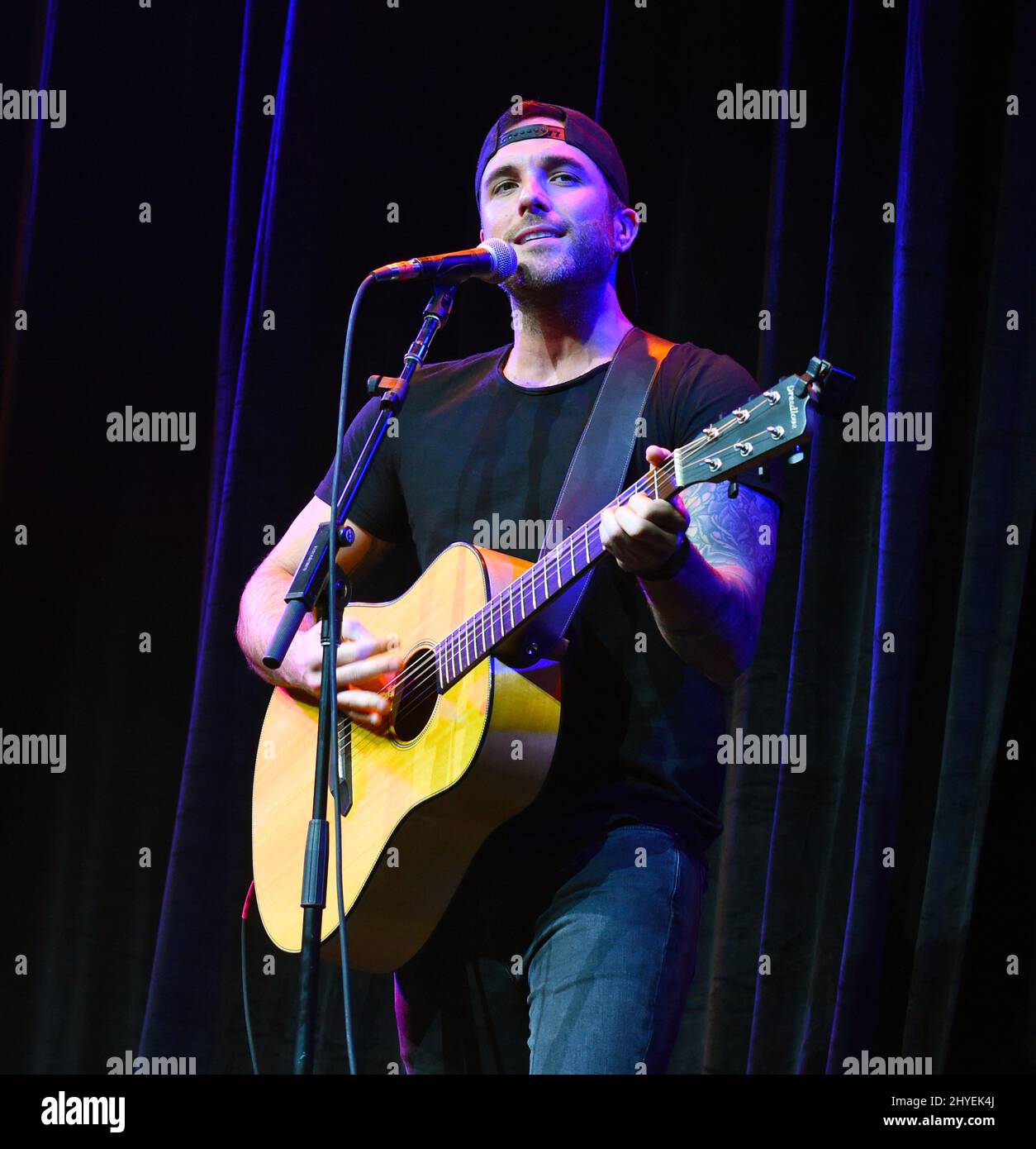 Tyler Richer Tyler rich onstage hi-res stock photography and images - Alamy