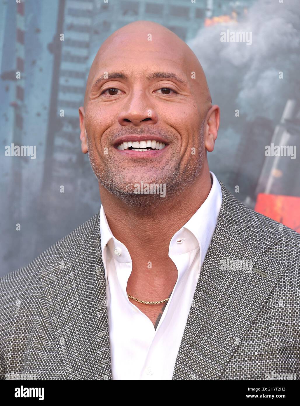 Bob Magnum-DWAYNE JOHNSON, Calvin Joyner-KEVIN HART in New Line Cinema's  and Universal Pictures' action comedy CENTRAL INTELLIGENCE, a Warner  Bros. Pictures release. Poster Stock Photo - Alamy
