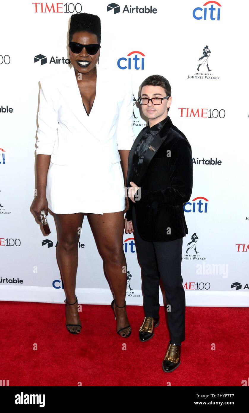 Leslie jones siriano hotsell