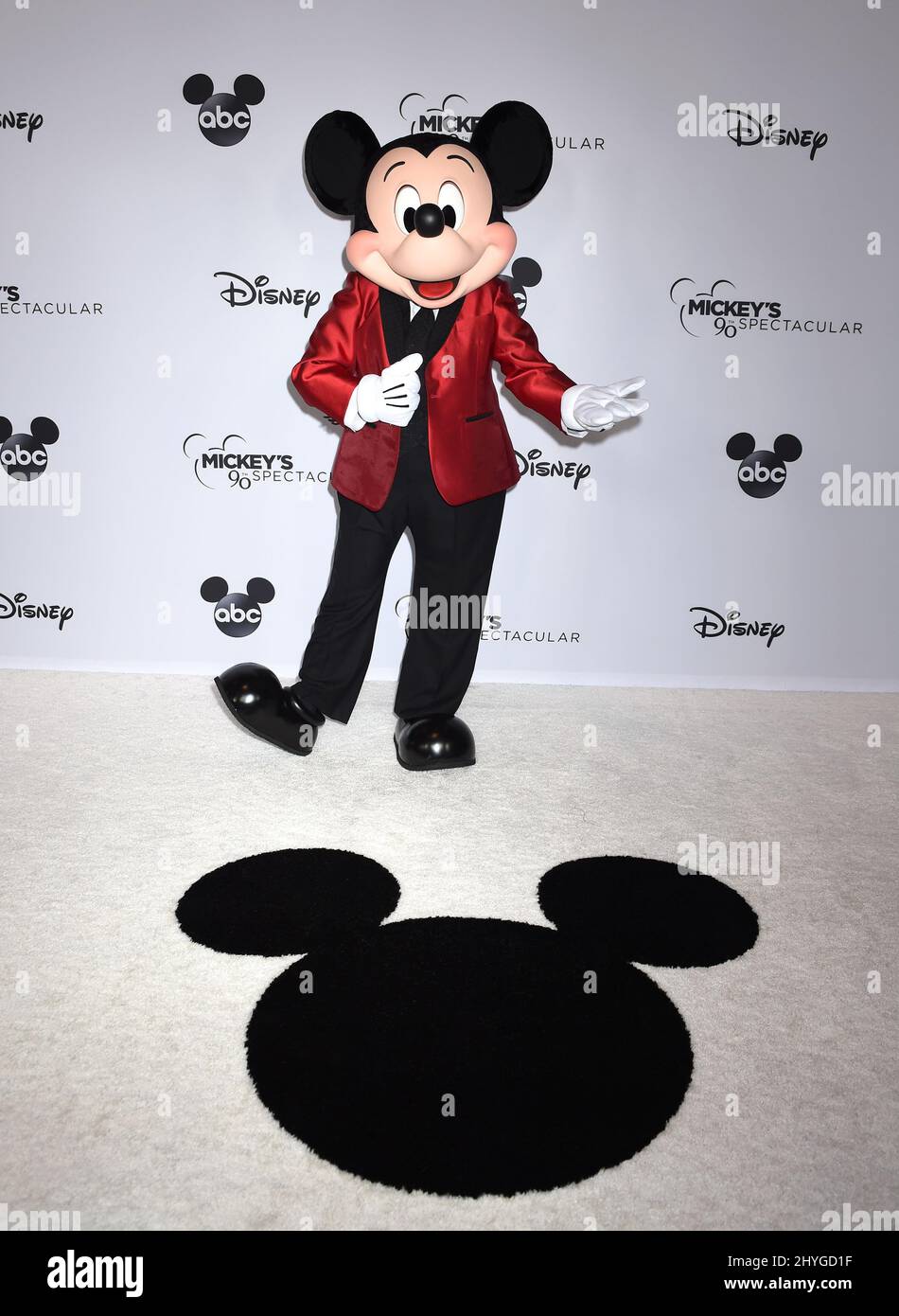 Mickeys mouse hi-res stock photography and images - Alamy