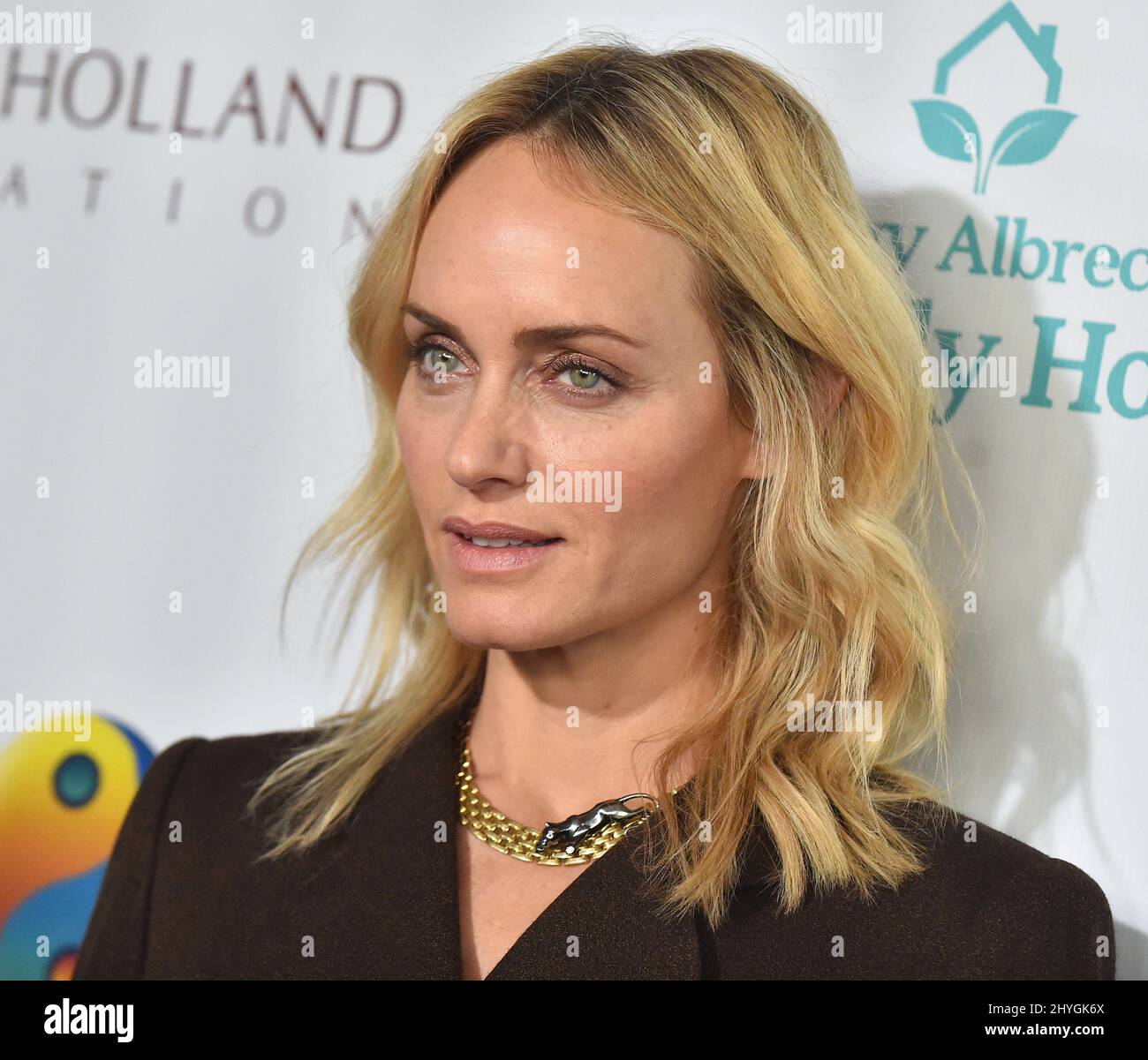 Amber Valletta arriving to the Peggy Albrecht Friendly House 29th