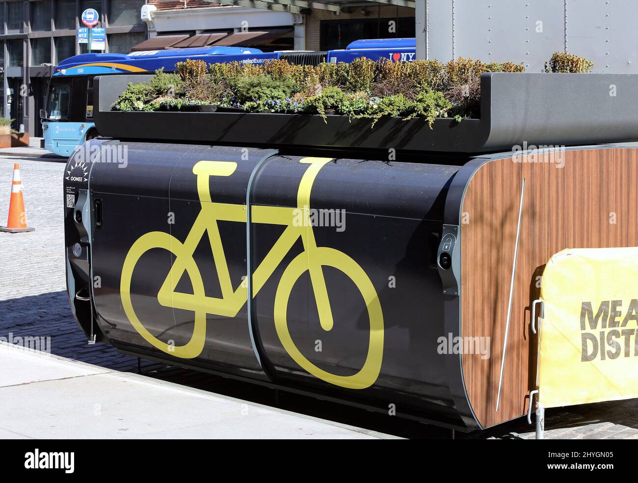 Bicycle storage pod hi res stock photography and images Alamy