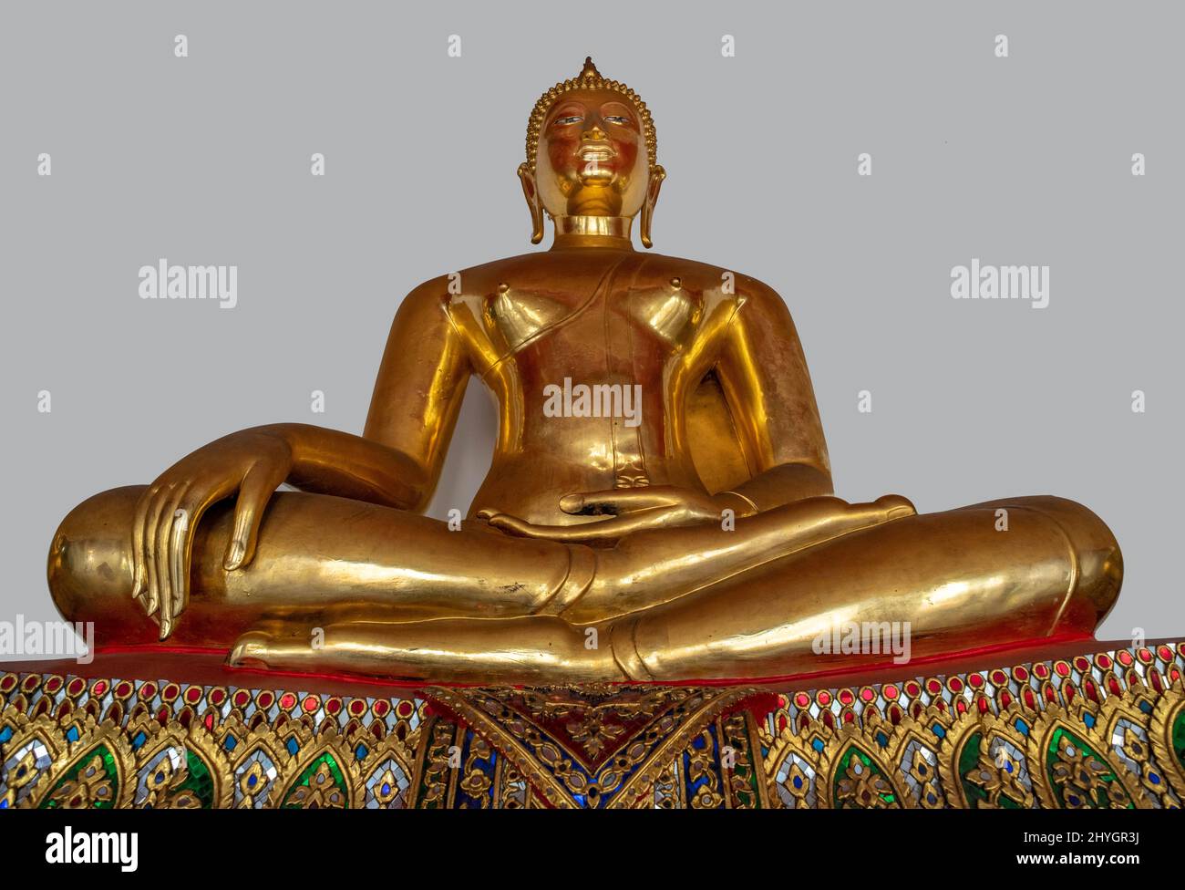 Golden Buddha statue at Wat Pho Temple in Bangkok Stock Photo - Alamy