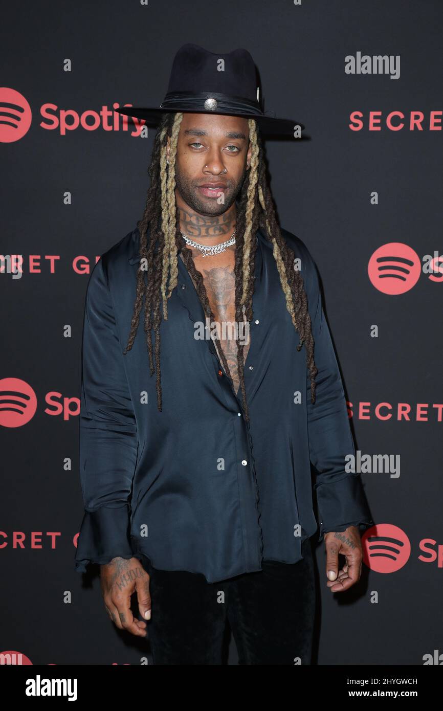 Ty dolla hi-res stock photography and images - Page 2 - Alamy
