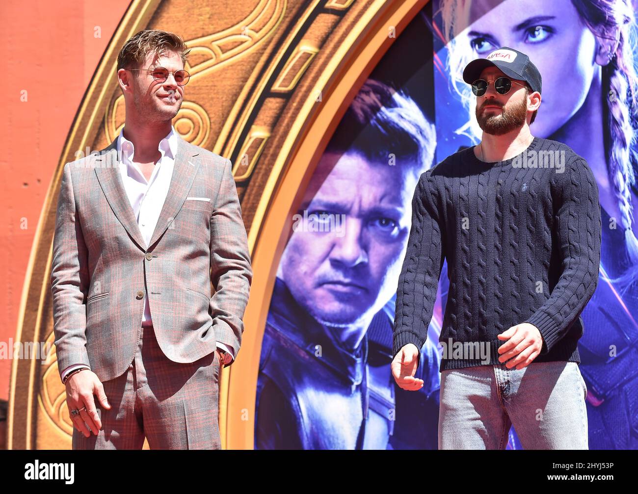 Chris Hemsworth and Chris Evans at the handprint ceremony for Marvel Studios' 'Avengers: Endgame' cast held in the TCL Chinese Theatre Stock Photo