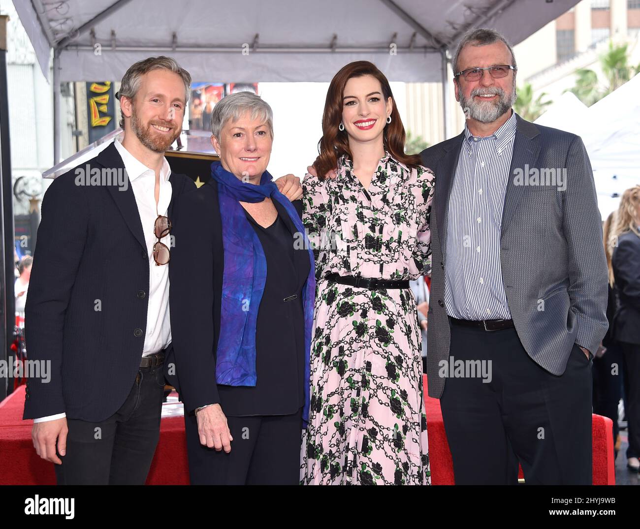 Adam Shulman, Anne Hathaway, Kate McCauley Hathaway and Gerald Hathaway
