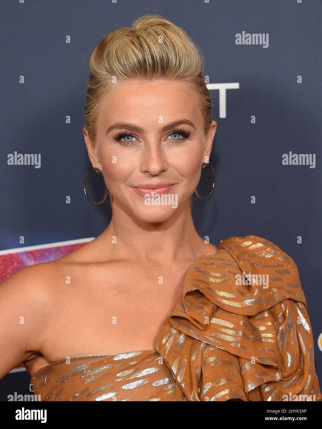 Julianne Hough on the red carpet at the 'America's Got Talent' season