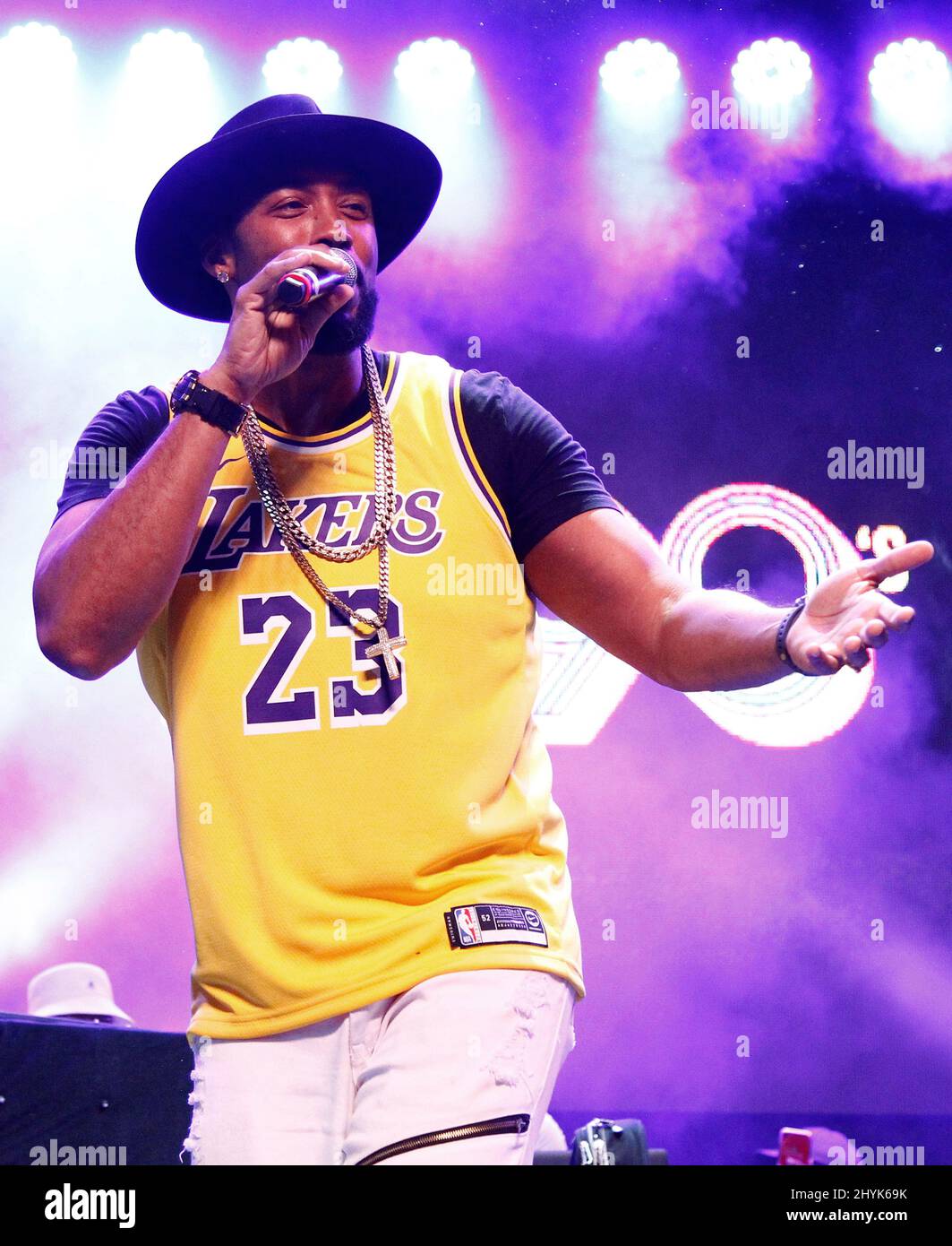 Montell jordan onstage hi-res stock photography and images - Alamy