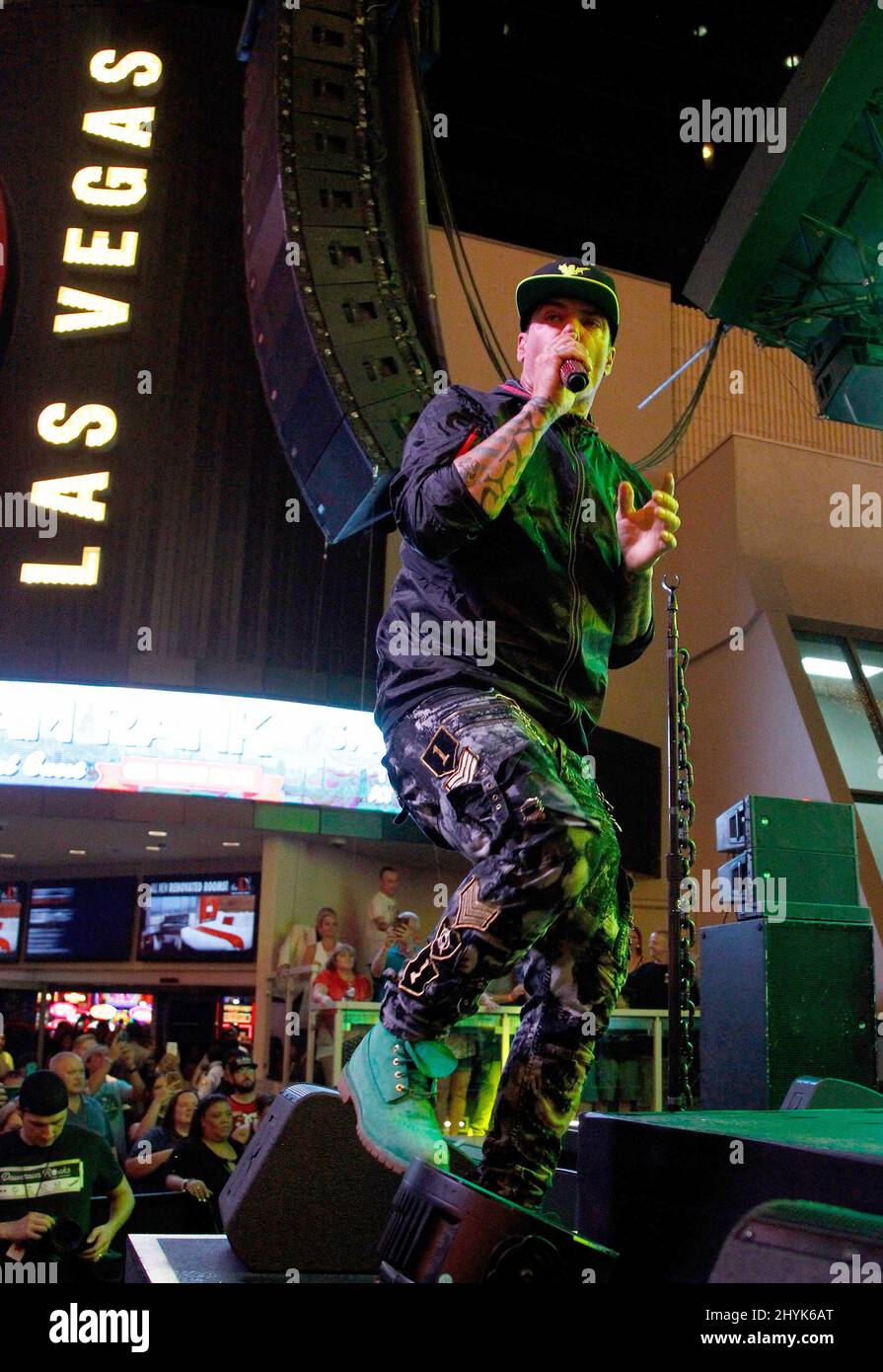 Vanilla ice onstage hi-res stock photography and images - Alamy