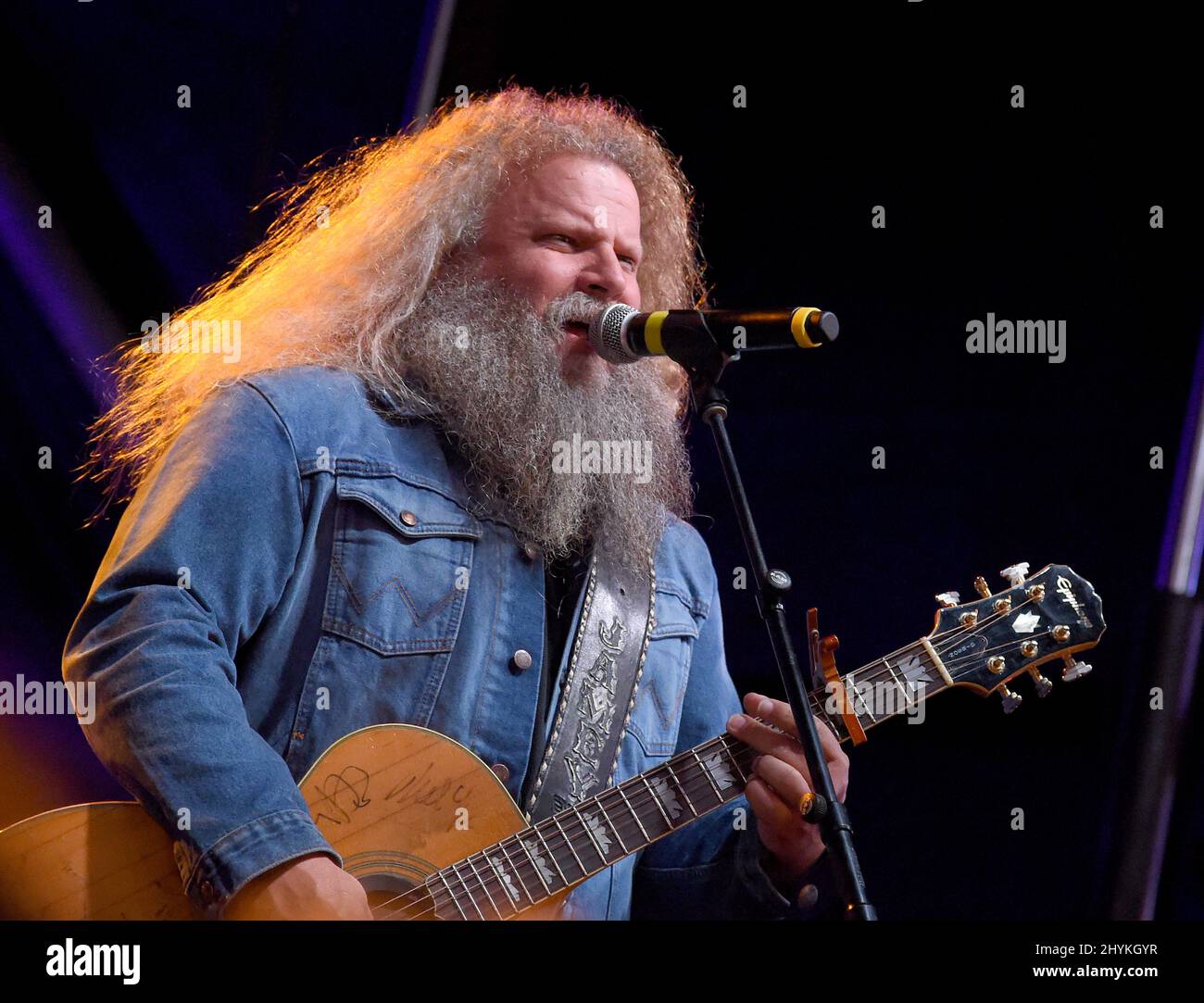 Jamey Johnson onstage at Tootsie's Orchid Lounge 59th Annual Birthday Bash held on Broadway on October 9, 2019 in Nashville. Stock Photo