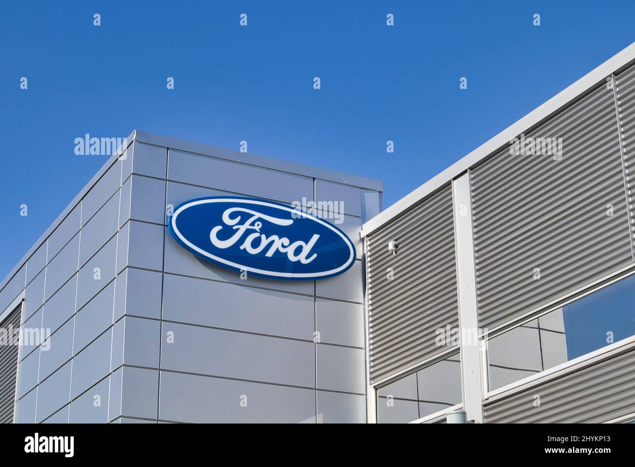 Ford emblem on building wall Stock Photo - Alamy