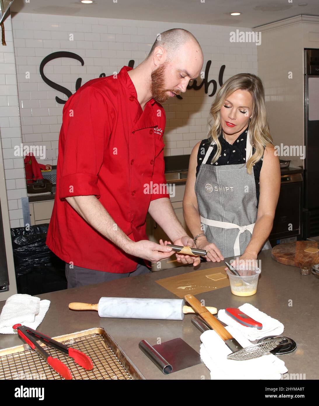 Jennie Garth Jennie Garth partners with Shipt + Sur La Table for
