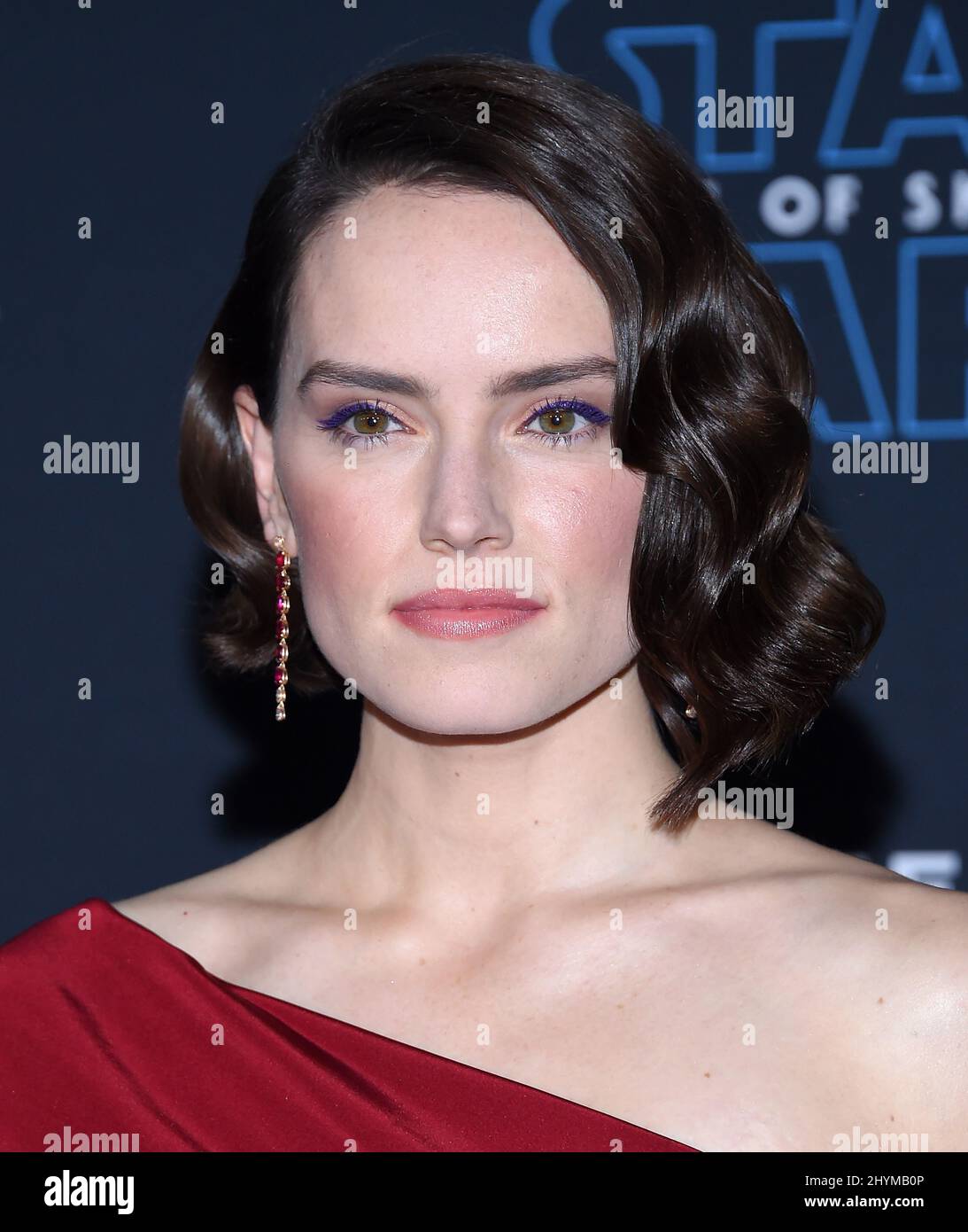 Daisy Ridley attending the World Premiere of Star Wars: The Rise of ...
