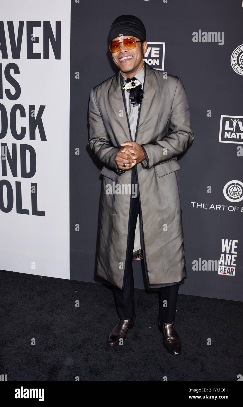 Maxwell at The Art of Elysium 13th Annual Black Tie Artistic Experience 'HEAVEN' held at The Palladium Stock Photo