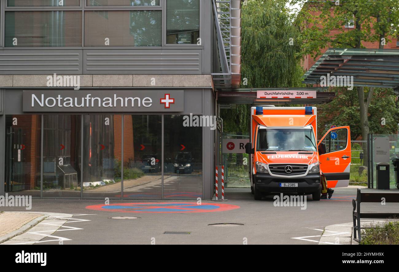 Emergency Department, Rescue Centre, Vivantes Klinikum, Neue Bergstrasse, Spandau, Berlin, Germany Stock Photo