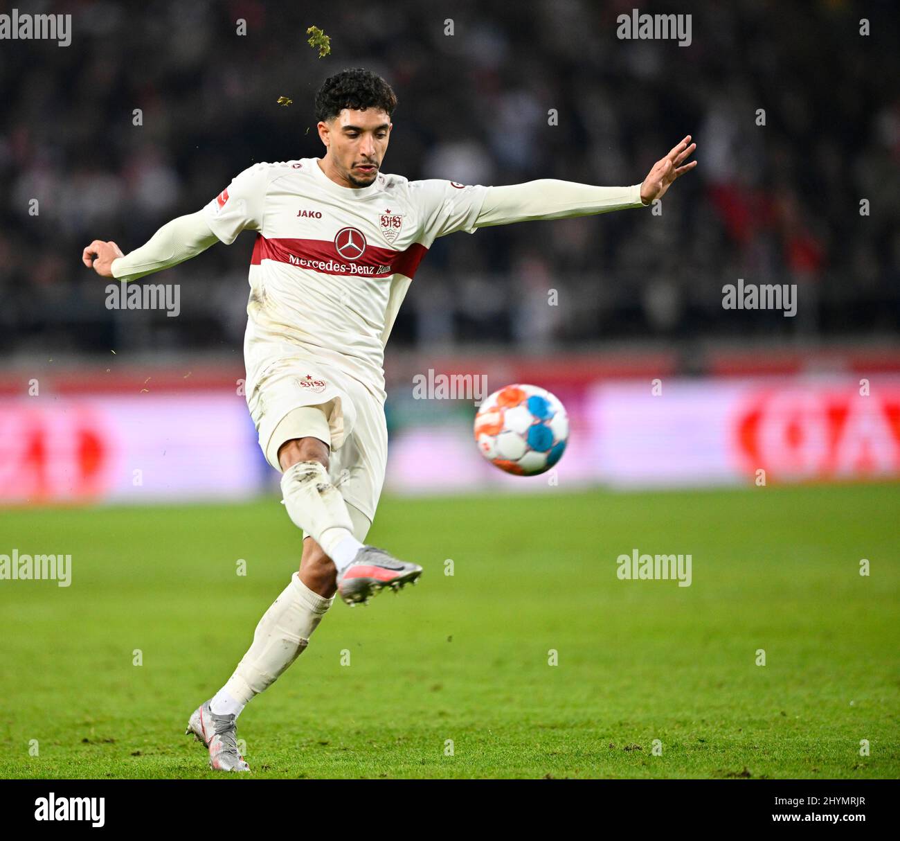 Goal kick Omar Marmoush VfB Stuttgart, Mercedes-Benz Arena, Stuttgart 