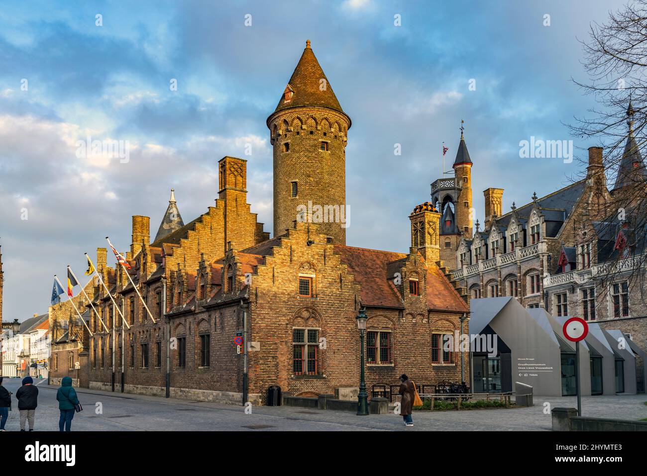 Palais der Herren von Gruuthuse mit dem Gruuthusemuseum in Brügge, Belgien |  the medieval  house of Louis de Gruuthuse with Gruuthusemuseum, Bruges, Stock Photo