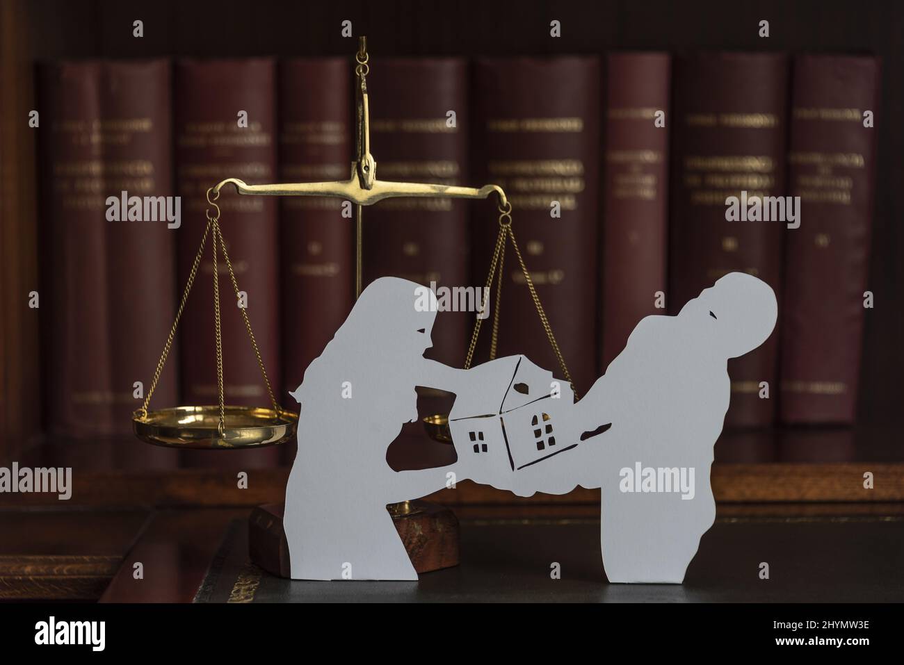 divorced couple decide how to share a house Stock Photo Alamy