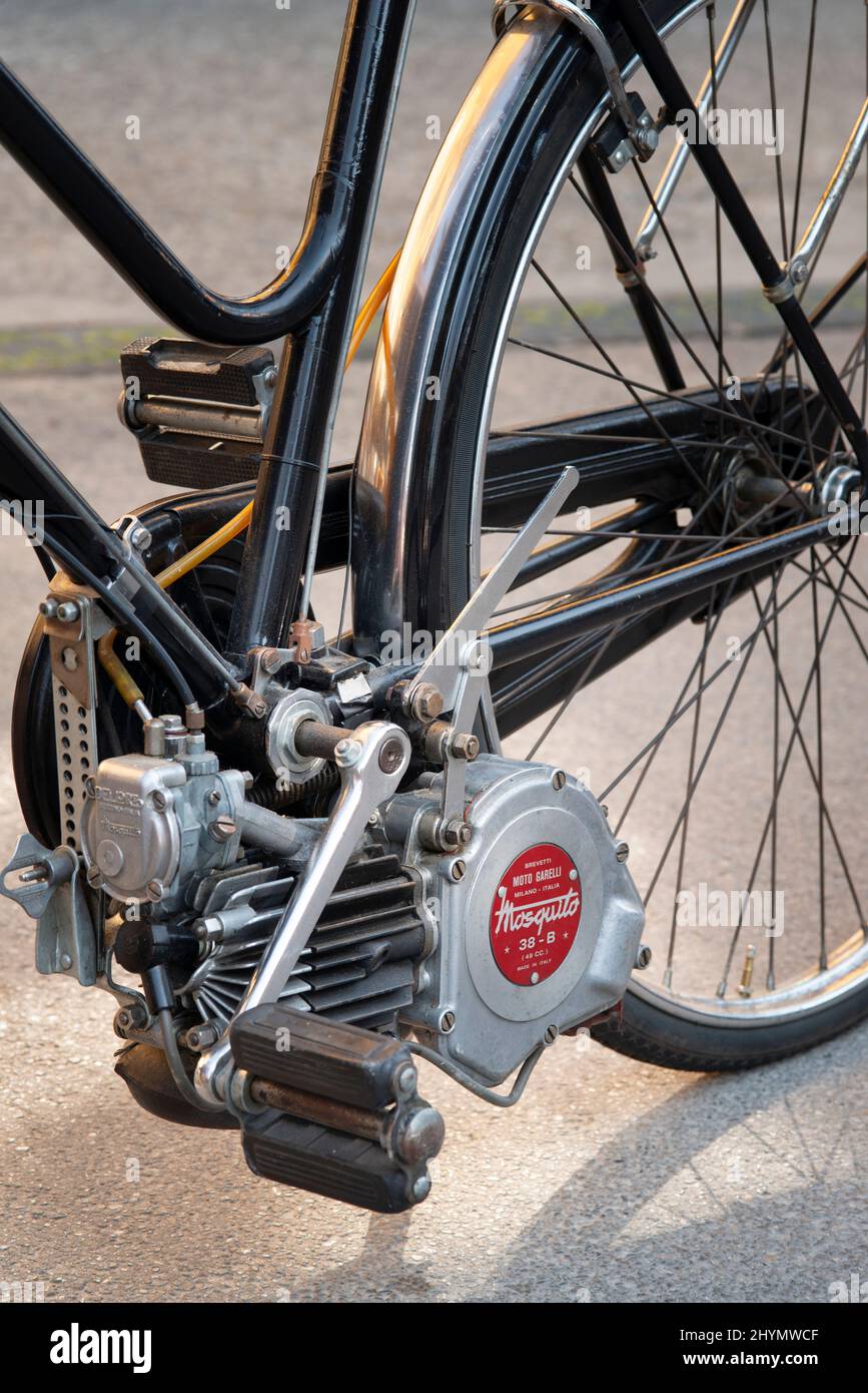 1950 bike hi-res stock photography and images - Alamy