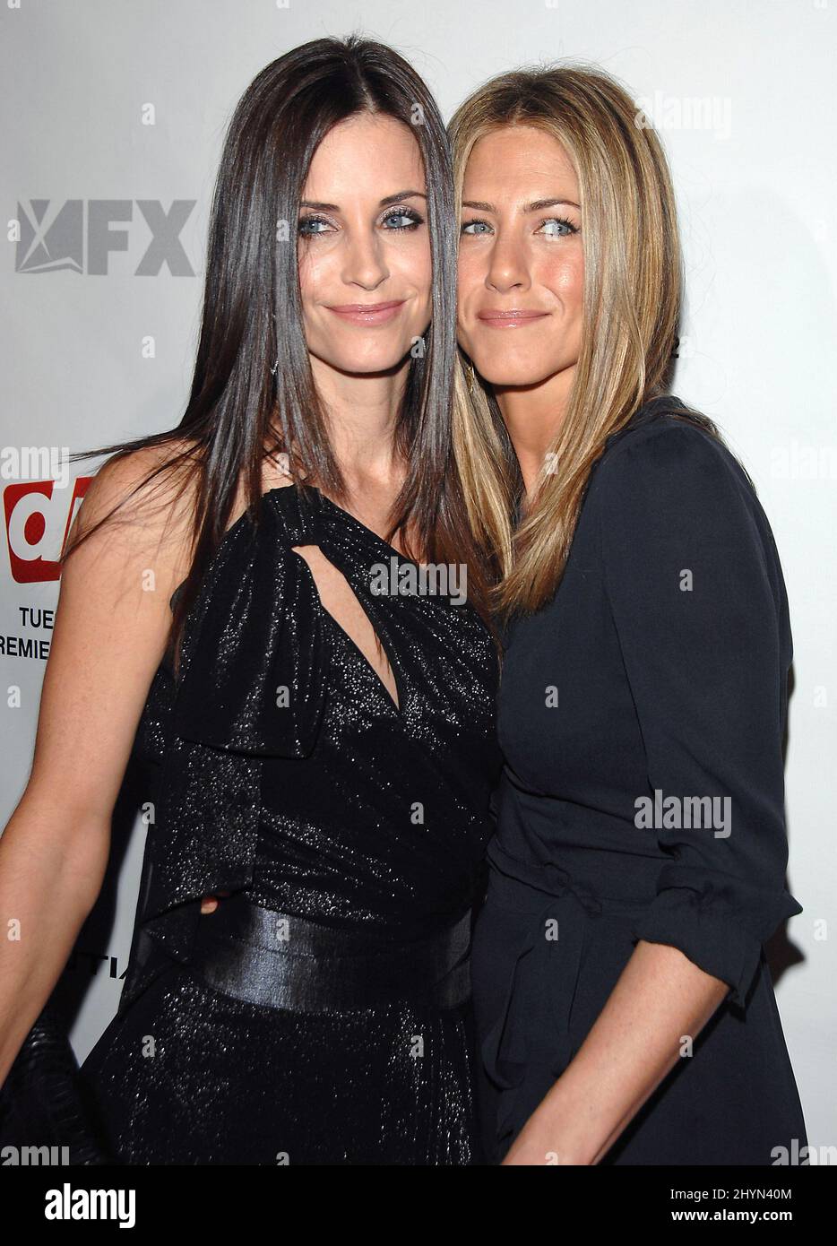 Courteney Cox Arquette \u0026 Jennifer Aniston attend the 'Dirt' Premiere  Screening at the Paramount Theatre, Hollywood. Picture: UK Press Stock  Photo - Alamy, image size:934x1390