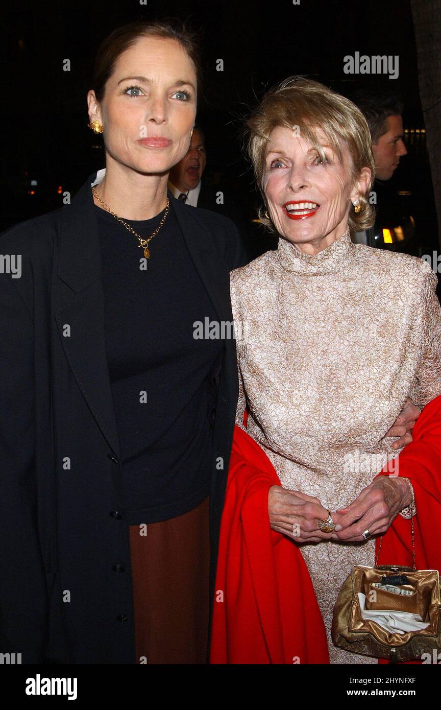 LEIGH & DAUGHTER KELLY CURTIS ATTENDS THE "CHICAGO" PREMIERE AT