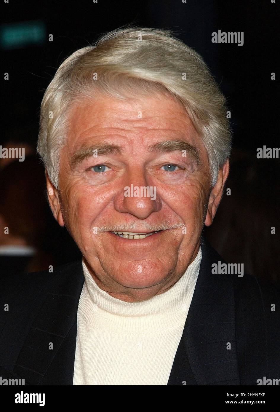 SEYMOUR CASSEL ATTENDS THE "CHICAGO" PREMIERE AT THE ACADEMY THEATRE