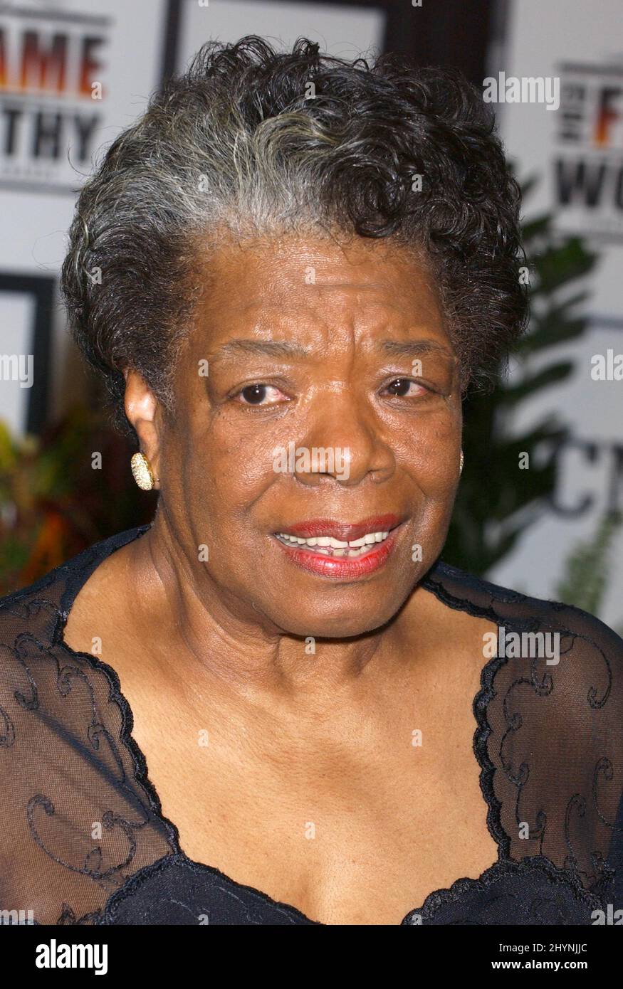 Dr. Maya Angelou Attends The 'cmt 2004 Flame Worthy Video Music Awards 