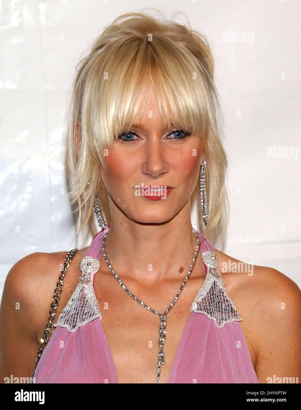 Kimberly Stewart films her new reality show on Robertson Blvd. in Los  Angeles, Caif. 7/17/07. [[xxx aab]] Stock Photo - Alamy