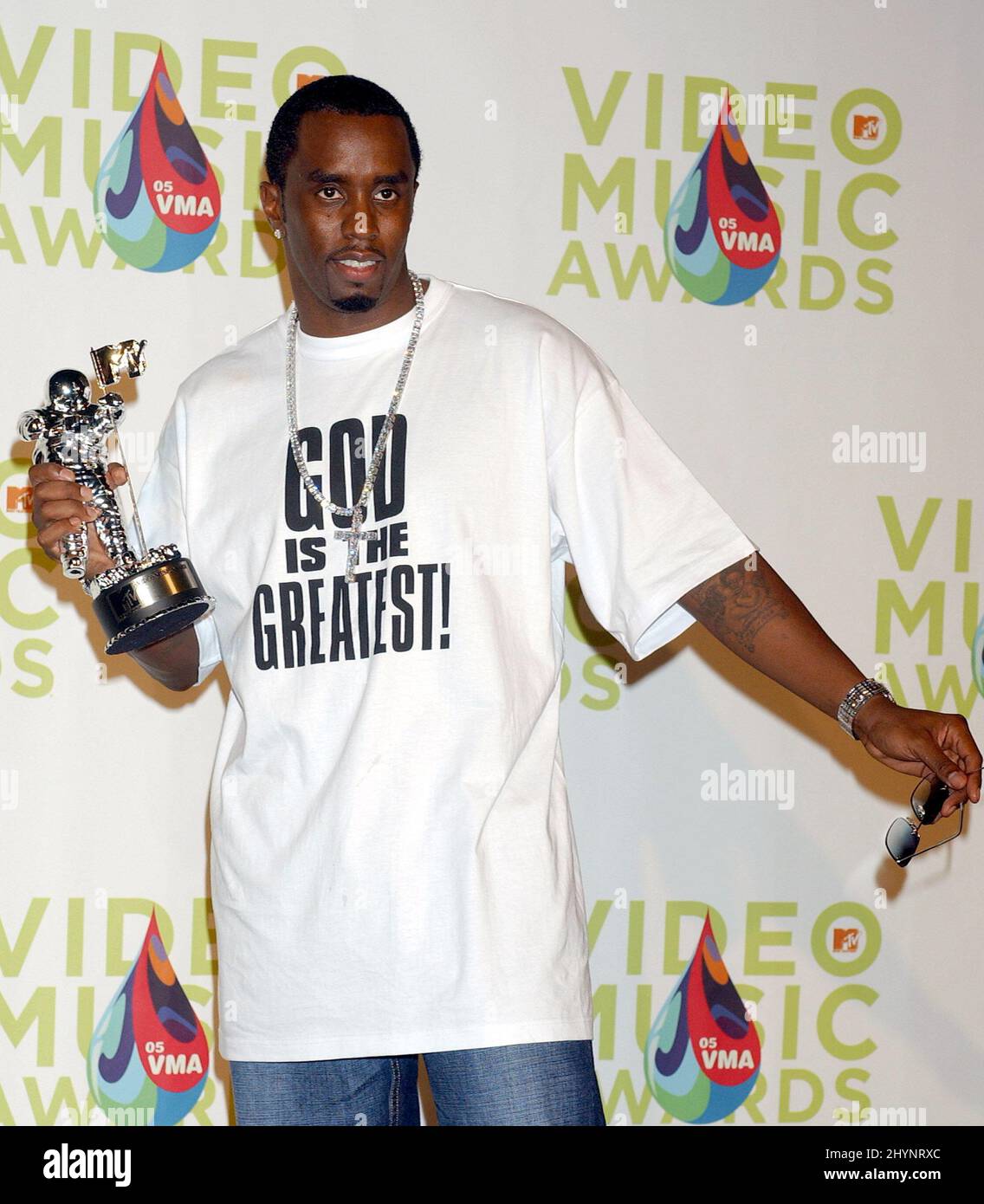 Diddy attends 2005 mtv video music awards miami florida picture hires