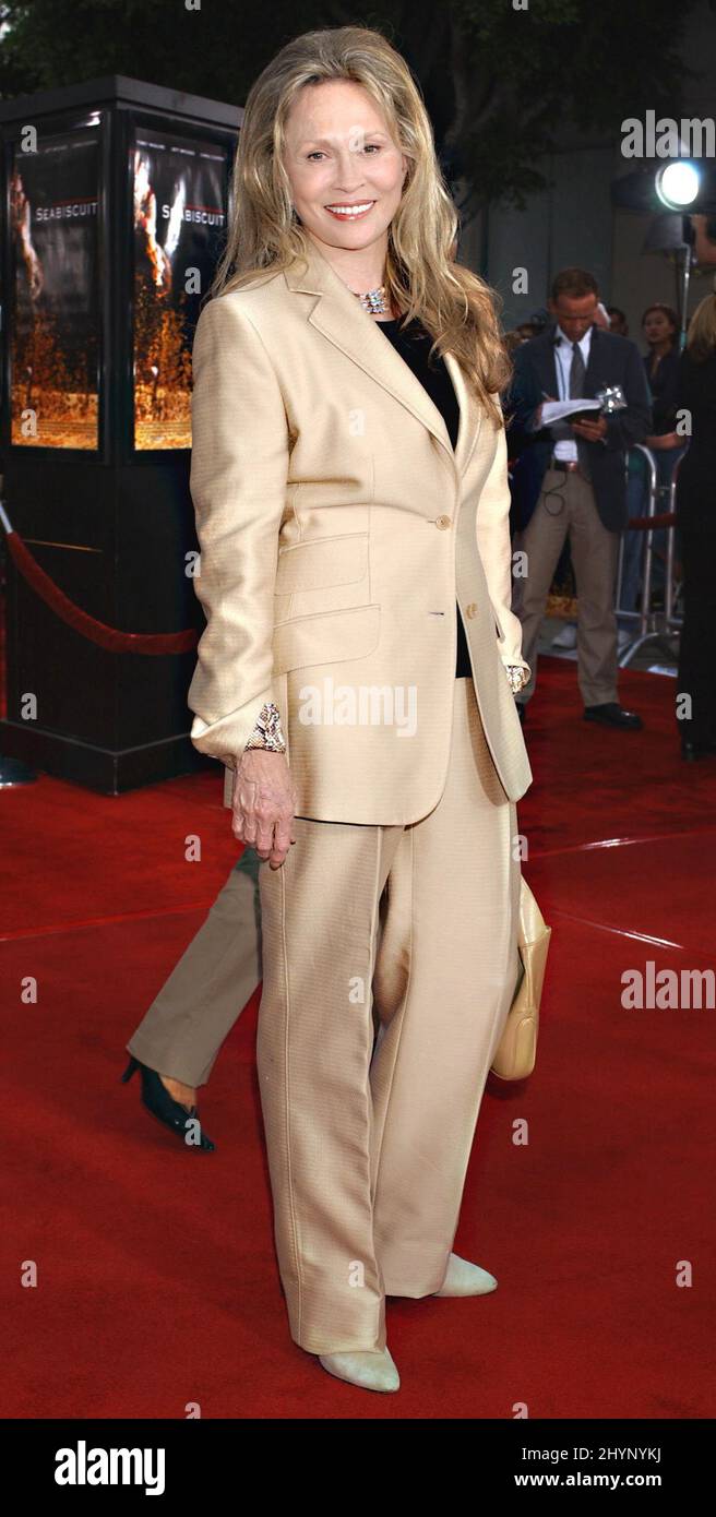 FAYE DUNAWAY ATTENDS THE 'SEABISCUIT' FILM PREMIERE IN HOLLYWOOD. PICTURE: UK PRESS Stock Photo