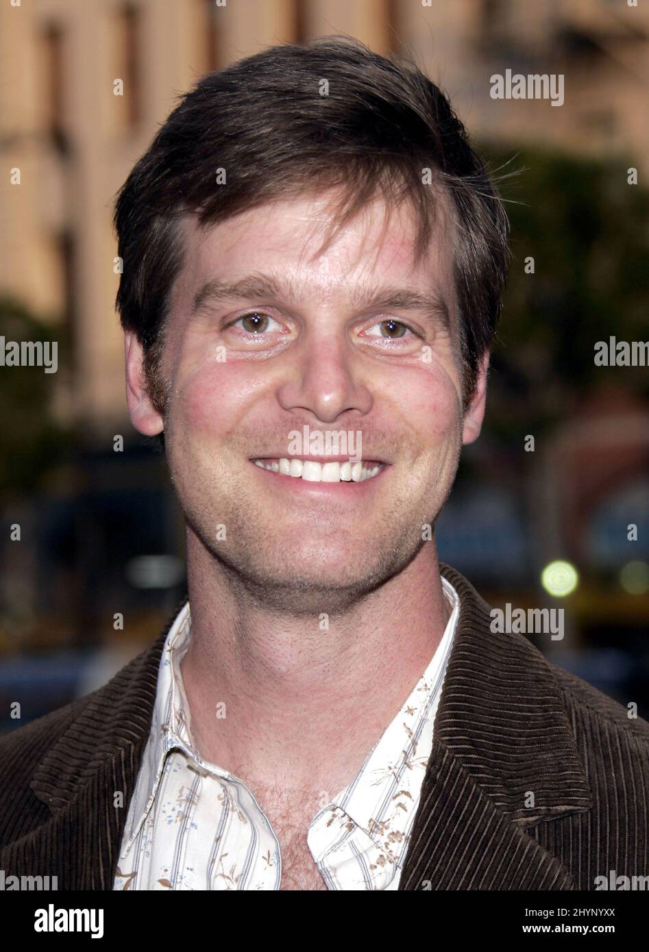 Peter Krause attends the Premiere of HBO's 'Six Feet Under' Fifth