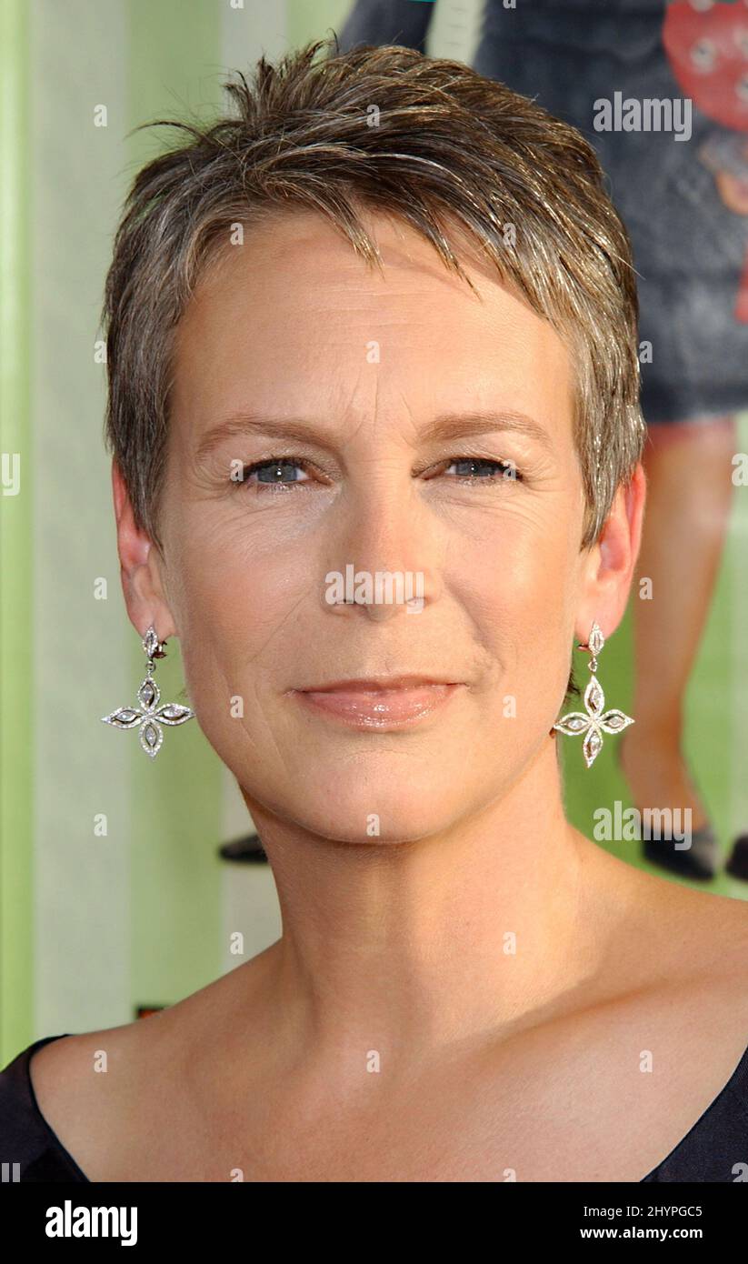 JAMIE LEE CURTIS ATTENDS THE 'FREAKY FRIDAY' FILM PREMIERE IN HOLLYWOOD.  PICTURE: UK PRESS Stock Photo - Alamy