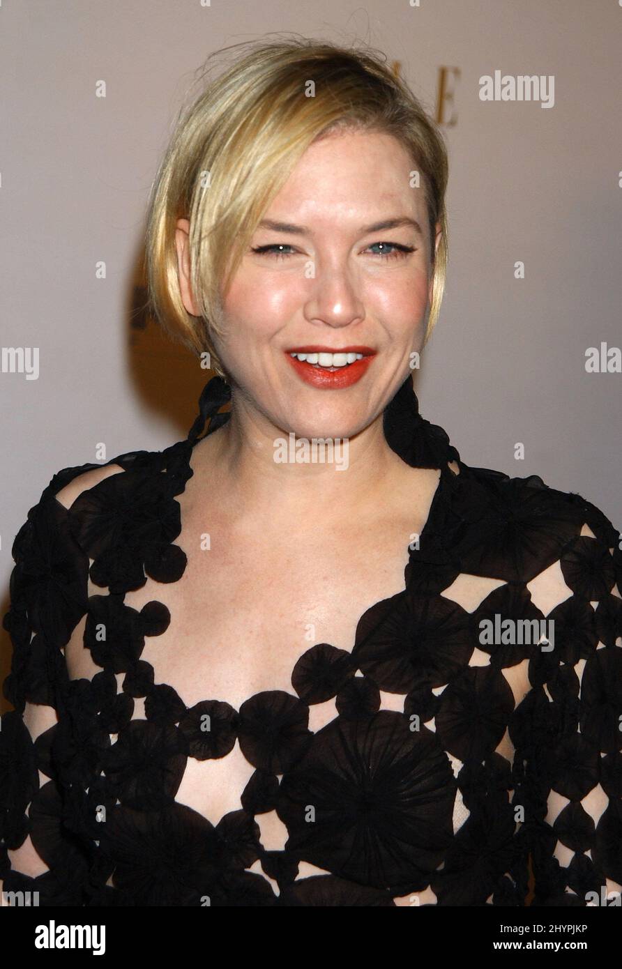 RENEE ZELLWEGER ATTENDS THE 'CHICAGO' PREMIERE AT THE ACADEMY THEATRE, BEVERLY HILLS. PICTURE: UK PRESS Stock Photo