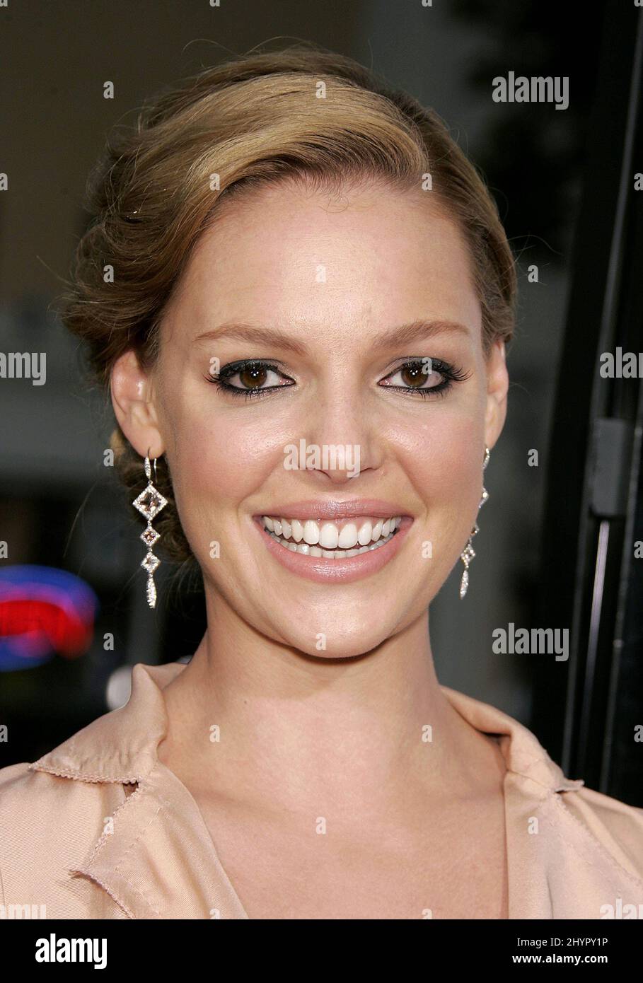 Kathrine Heigl attends the 'Knocked Up' World Premiere held at the Mann ...