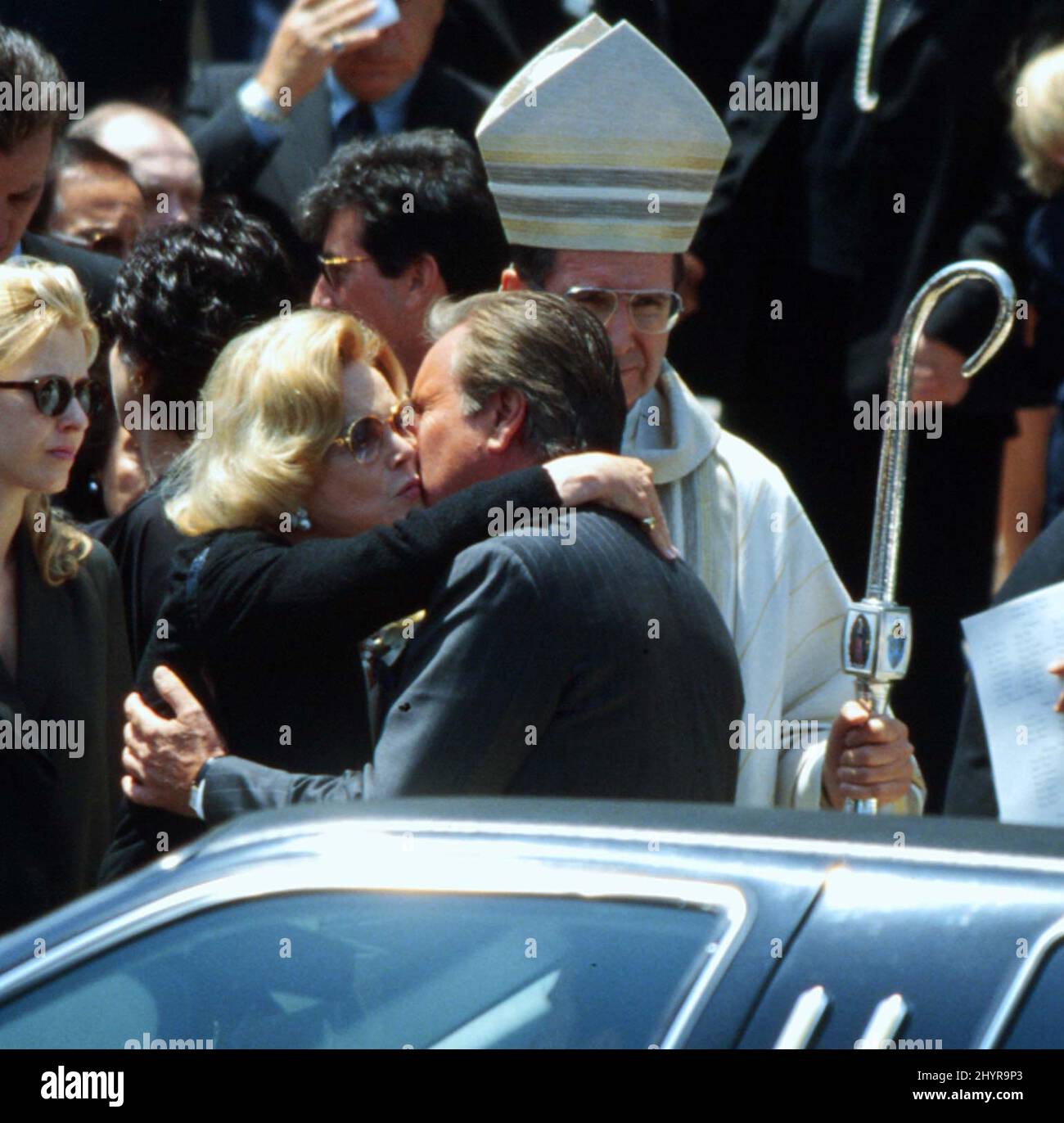 Barbara Sinatra and Robert Wagner at Frank Sinatra's funeral held at Good Shepherd Catholic Church on May 20,1998 in Beverly Hills, CA. Stock Photo