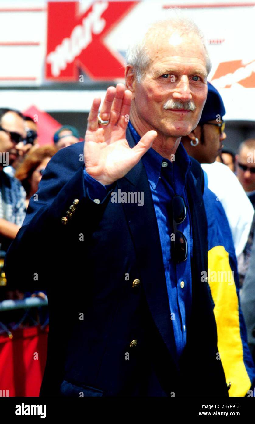 Paul Newman at Kids Race Against Drugs Tour kickoff at Kmart on June 5,1997  in Long Beach, CA Stock Photo - Alamy