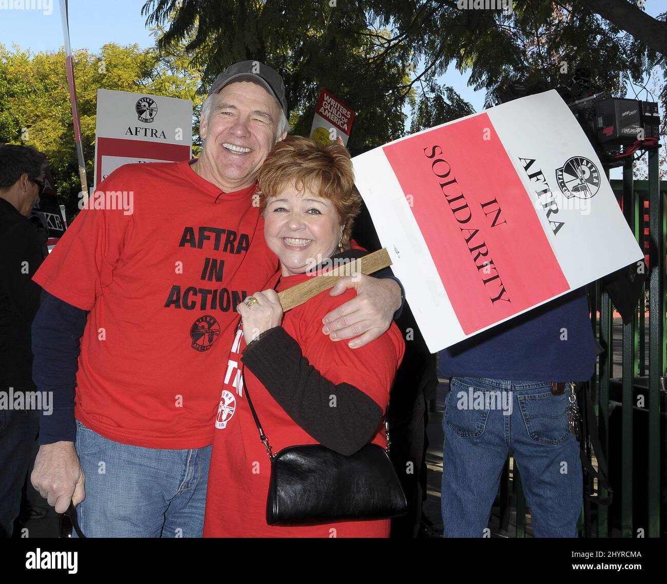 Robert Pine and Patrika Darbos join the WGA Picket Line at CBS Studios, Los Angeles, USA Stock Photo