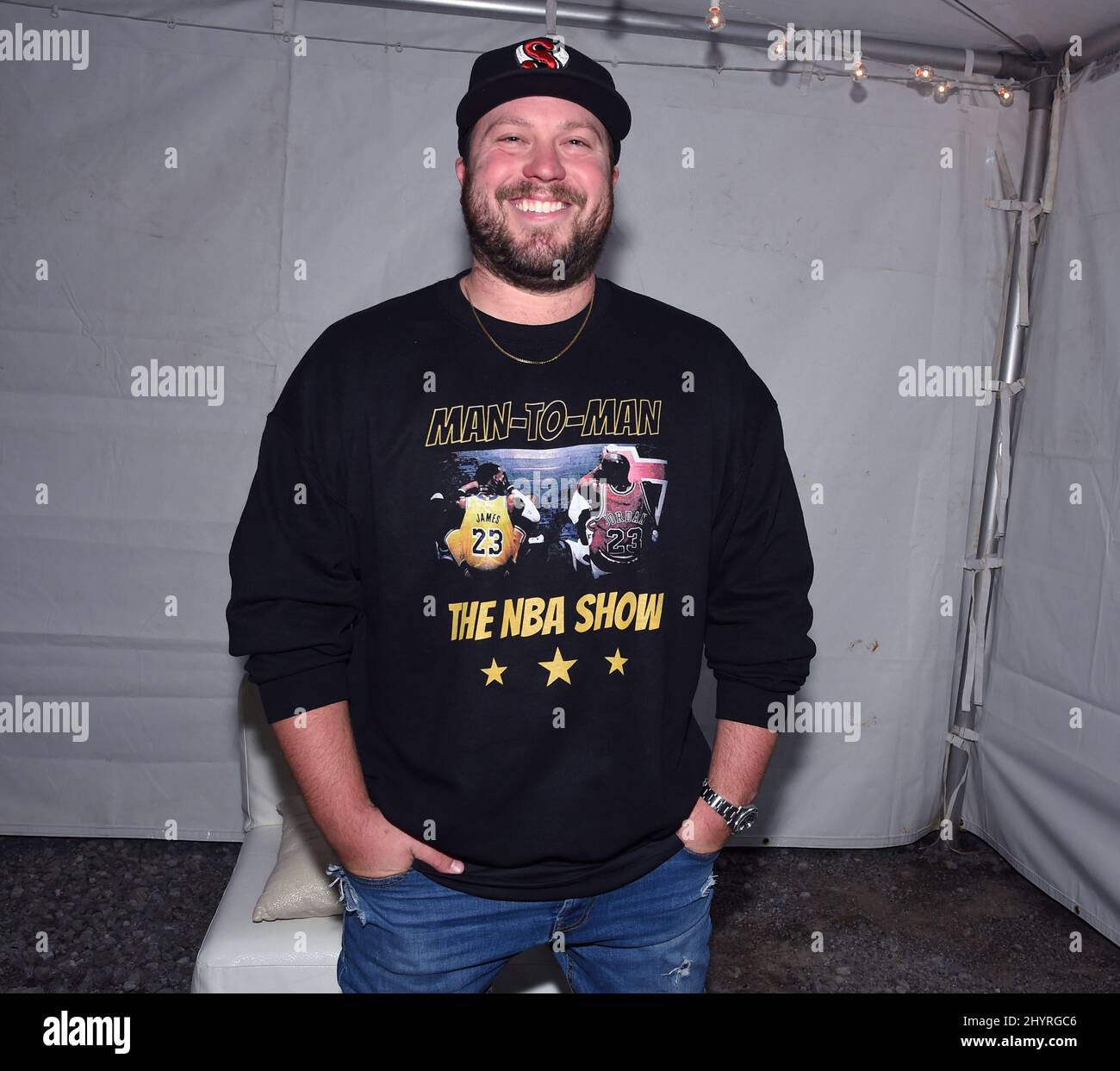 Mitchell Tenpenny backstage at Christmas 4 Kids 'When Pigs Fly' dinner event in Hendersonville Stock Photo