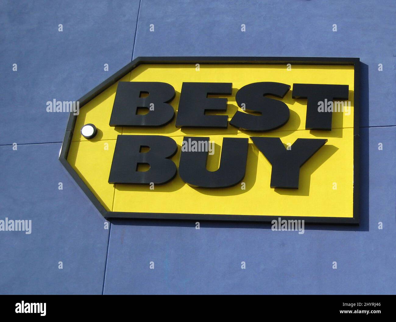Closeup View of BestBuy Logo Sign at Destiny USA Mall Editorial Photo -  Image of landmark, destination: 175596576
