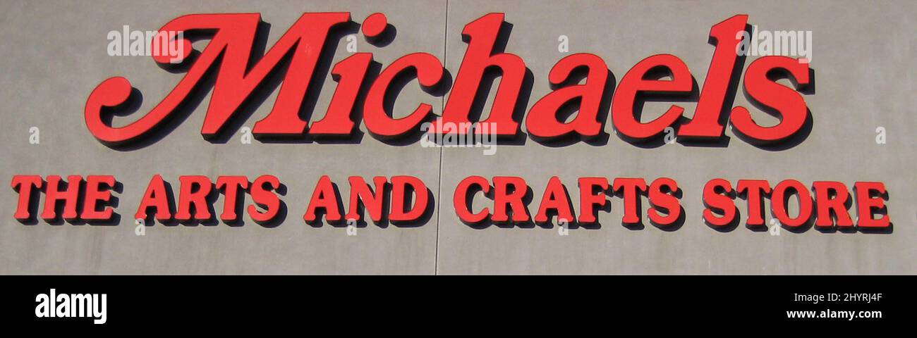 Michaels Stock Photo - Download Image Now - Store, Craft, Art And Craft -  iStock