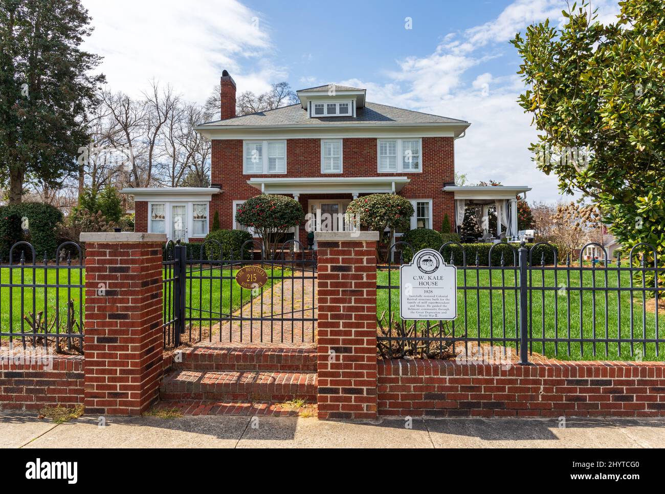 BELMONT, NC, USA-8 MARCH 2022: The C. W. Cale House, built in 1928, at 215 North Main St. Stock Photo
