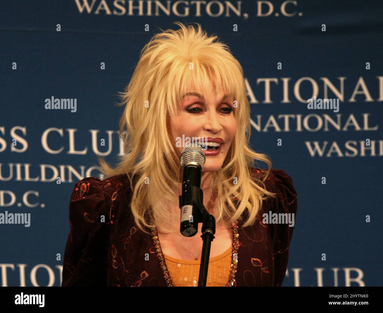Dolly Parton speaks to members of the National Press Club for the first