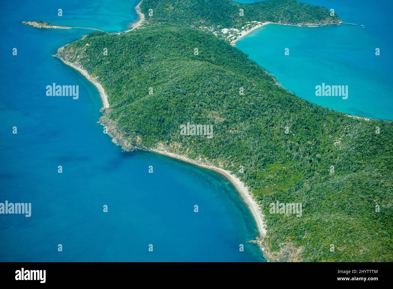 Aerial view of green island hi-res stock photography and images - Alamy