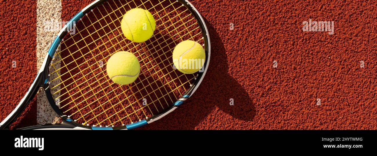 Ball string tennis racket hi-res stock photography and images