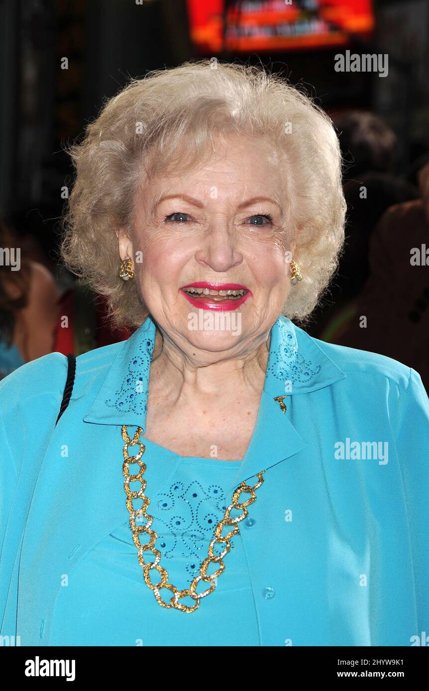 Betty White at the world premiere of 'The Proposal', held at the El