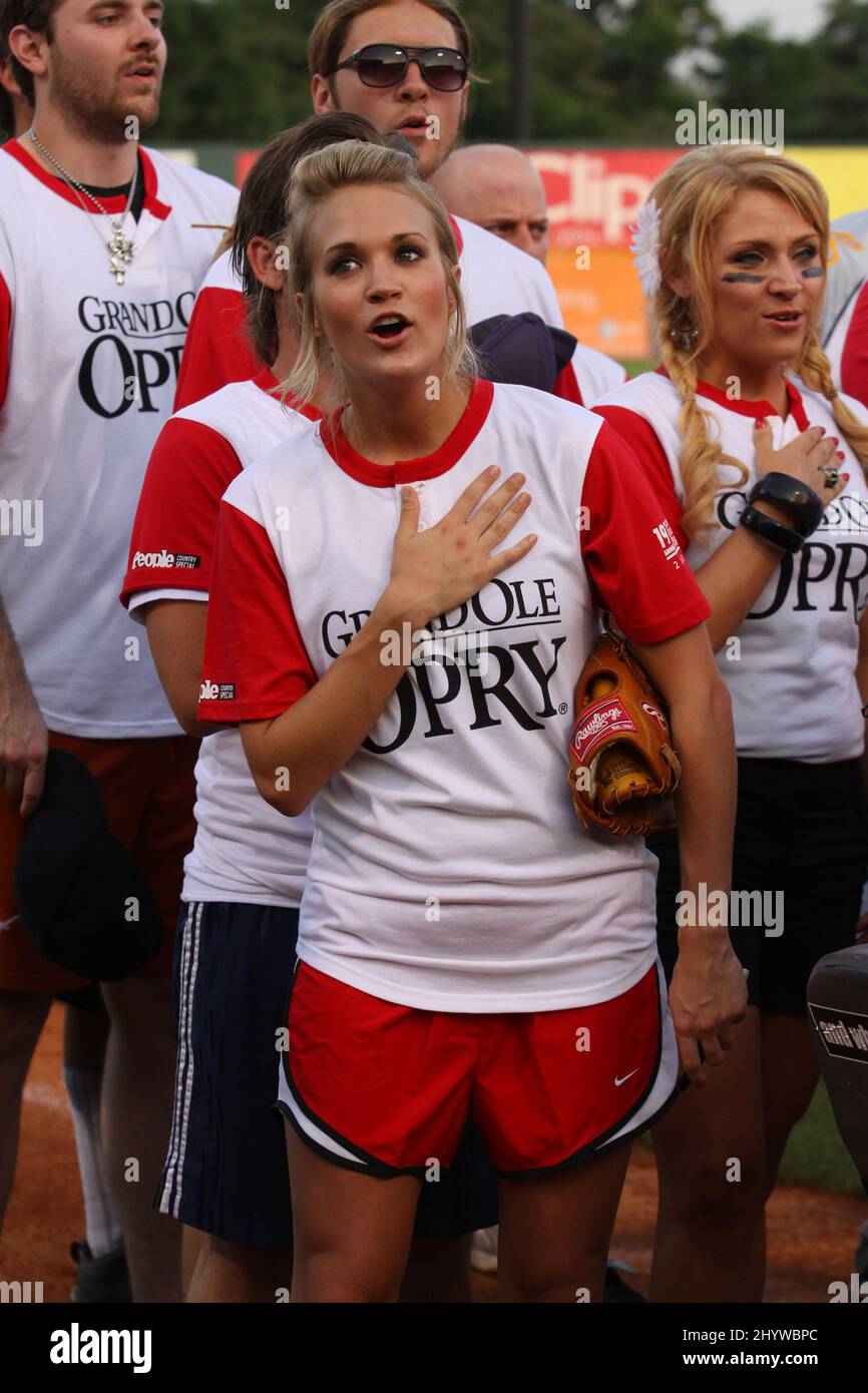 Carrie Underwood at the 19th Annual City of Hope Celebrity Softball