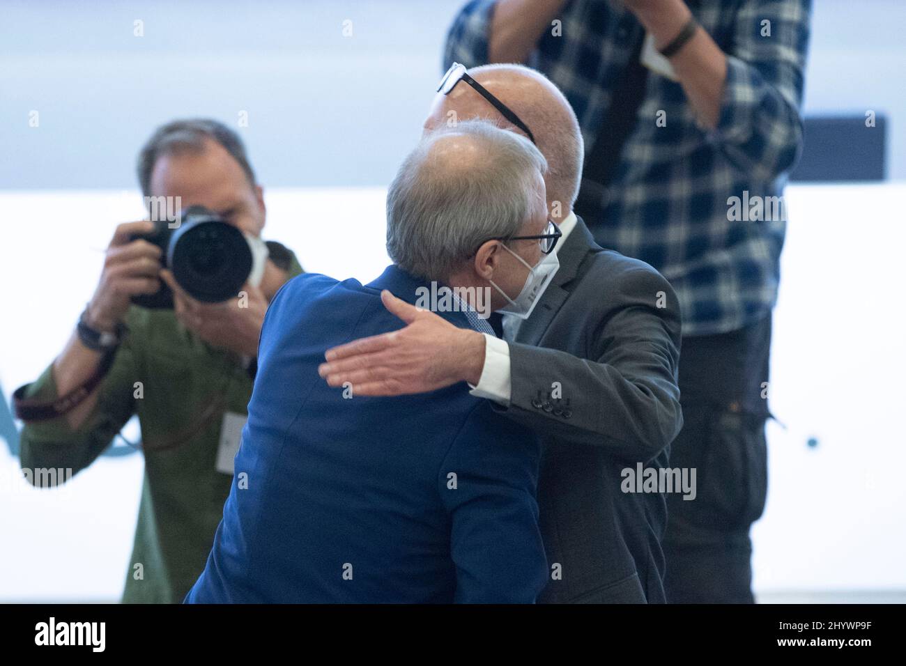 left to right Peter PETERS, candidate for DFB President, congratulates Bernd NEUENDORF on his election as DFB President, 44th Ordinary DFB Bundestag on March 11th, 2022 in Bonn/ Germany. Stock Photo
